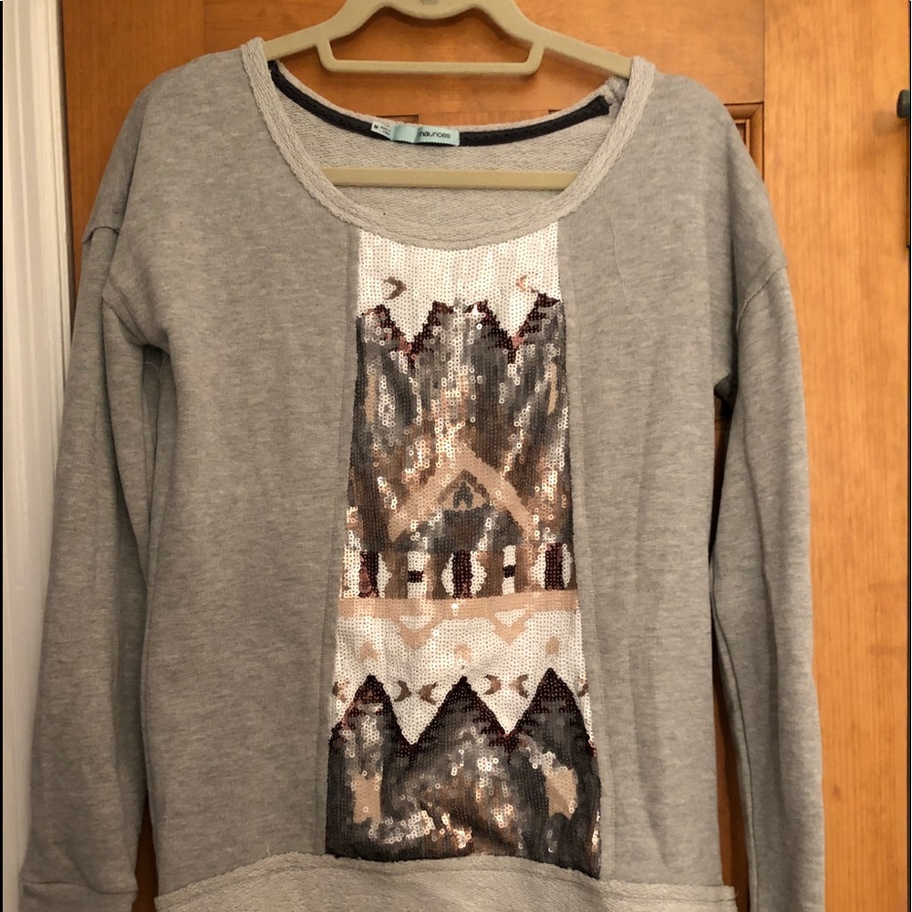 Sweatshirt